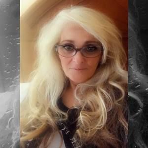 Meet your Posher, Carrie